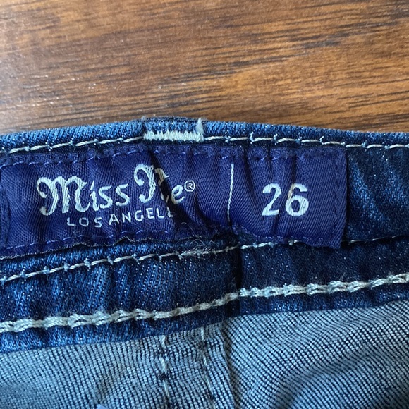 Barely worn miss me jeans! - Picture 3 of 5